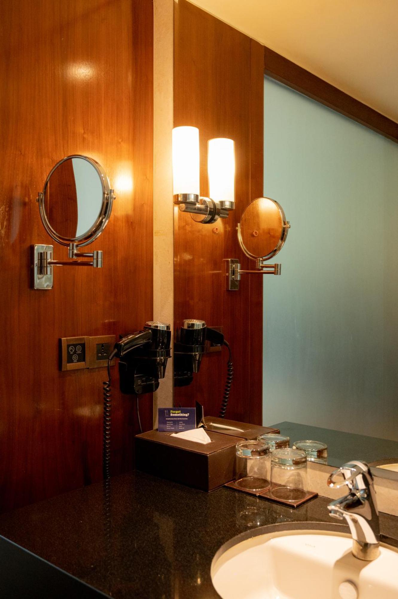 Doubletree By Hilton-Pune Chinchwad Pimpri-Chinchwad Екстериор снимка